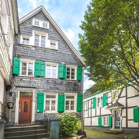 Kuesterhaus Graefrath โซลิงเงน ภายนอก รูปภาพ